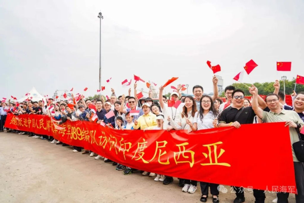 中国海军989编队访问印尼，陕鼓团队热情迎接